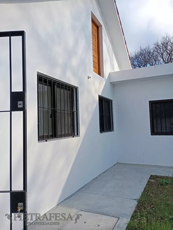 Casa ID.10750 - Casa en venta 3 dormitorios,4 baños, cochera- Parque de Solymar
