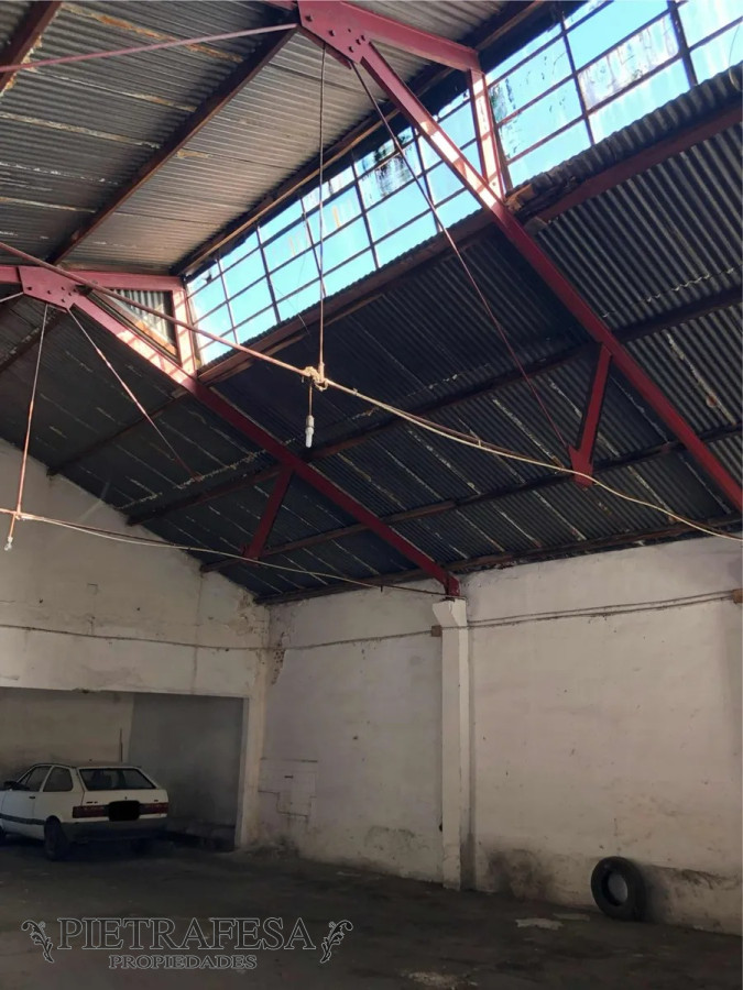 Casa ID.13641 - Casa en venta 2 dormitorios, 2 baños, fondo- garaje-La Blanqueada 