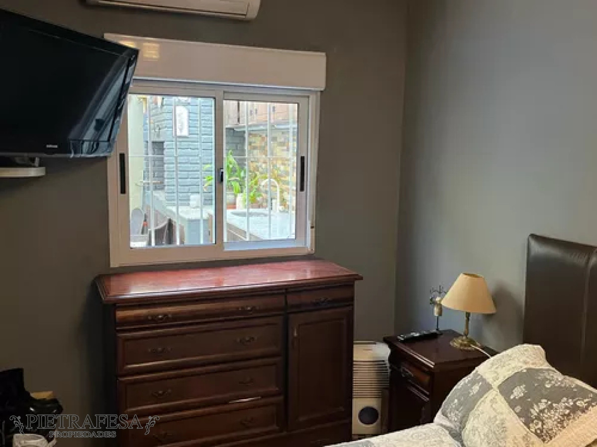 Casa ID.12750 - Casa en venta, 2dormitorios, 1baño, barbacoa. Pocitos.