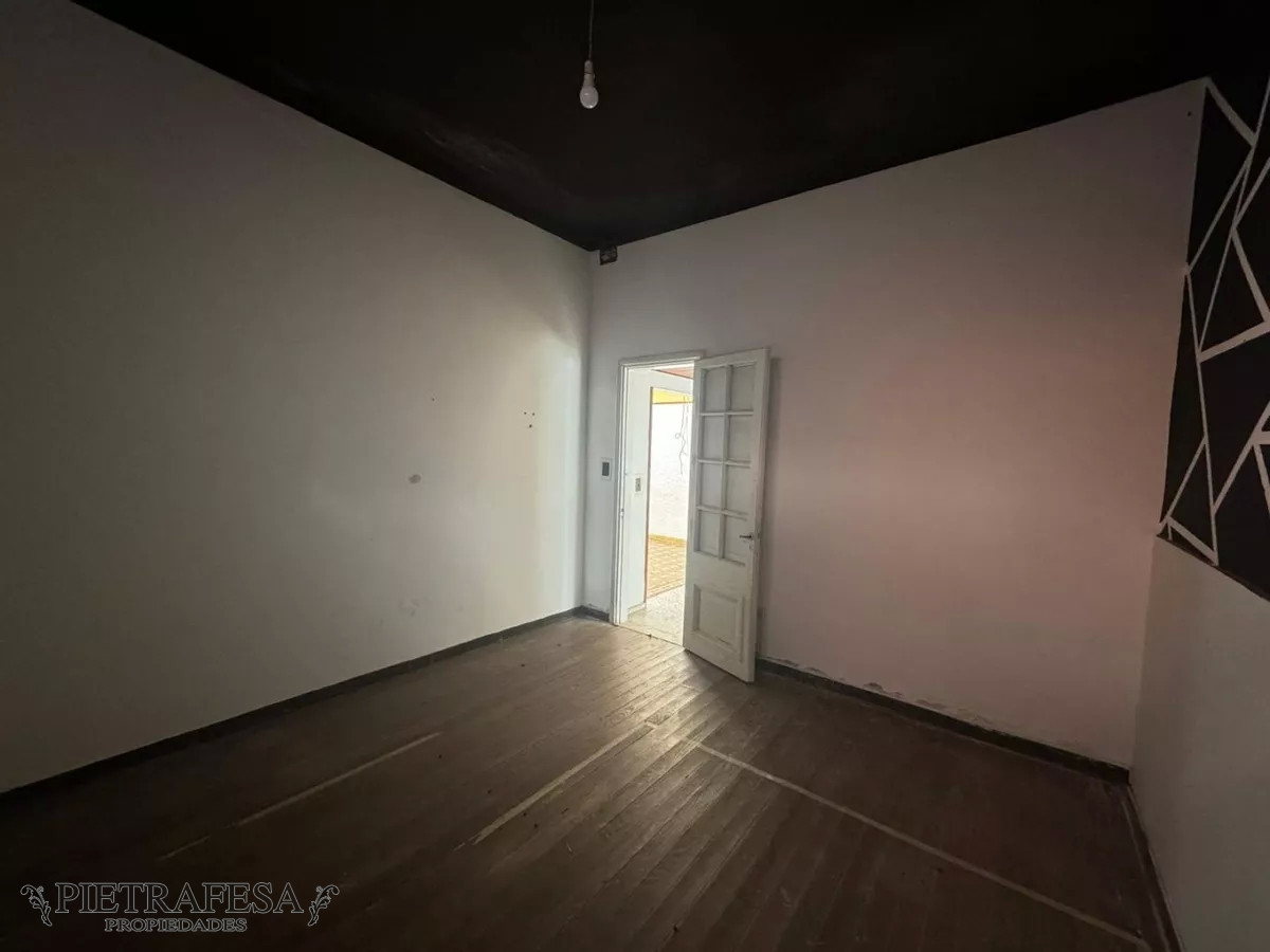 Casa ID.11230 - Casa en venta, 3 dormitorios, 1 baño, patio, azotea con parrillero - Buceo