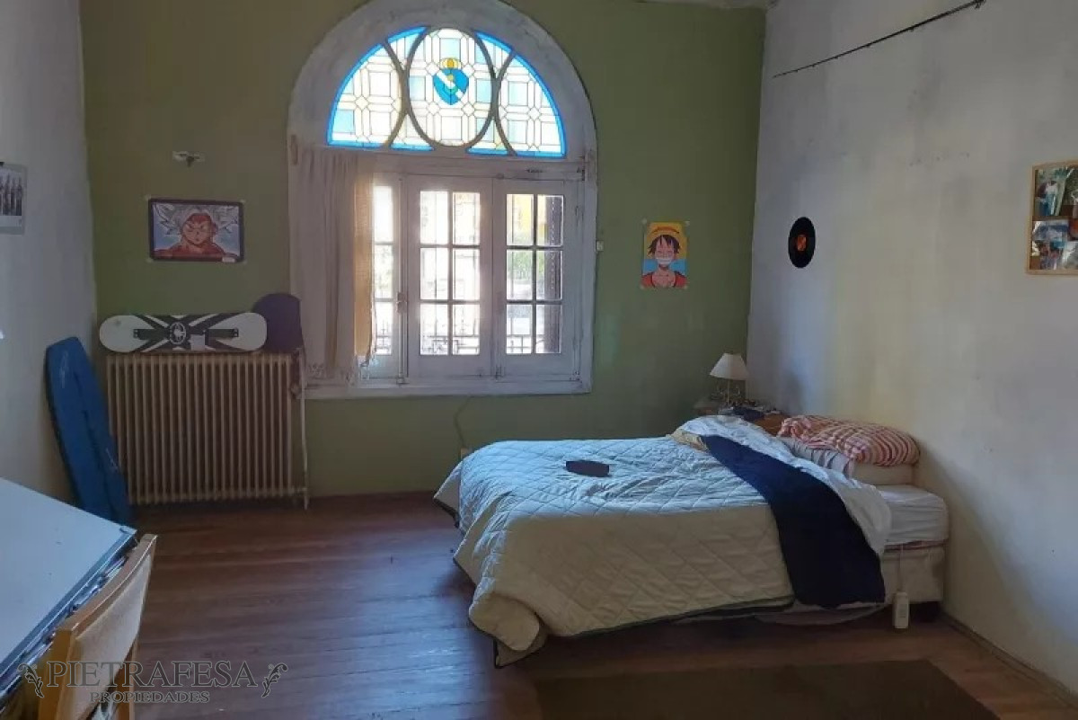 Casa ID.6495 - Casa en venta con renta, 6 dormitorios, 4 baños, fondo, barbacoa y cochera-Camino Castro -Prado