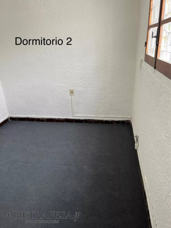 Casa ID.7020 - Casa en venta 2 dormitorios 1 baño,  y cochera- Cadiz -La Blanqueada