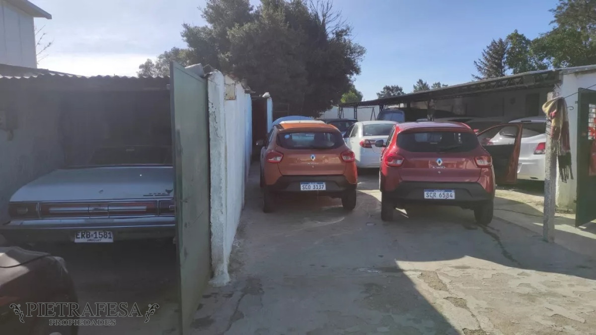 Casa ID.10986 - Casa en venta, 3 dorm, 3 baños, fondo, barbacoa, cochera
