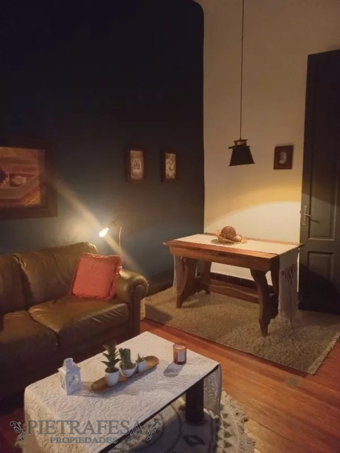 Casa ID.5832 - Casa en venta 3 dormitorios, 1 baño y azotea con parrillero- Miñones- Punta Carretas