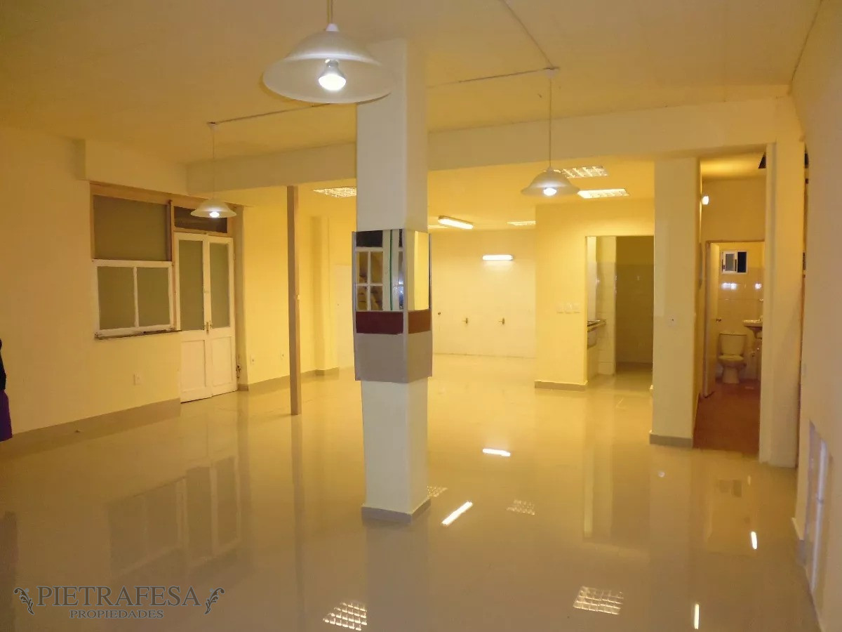 Casa ID.7993 - Casa mas local en venta, 3 dormitorios, 3 baños y azotea-Ejido-Barrio Sur