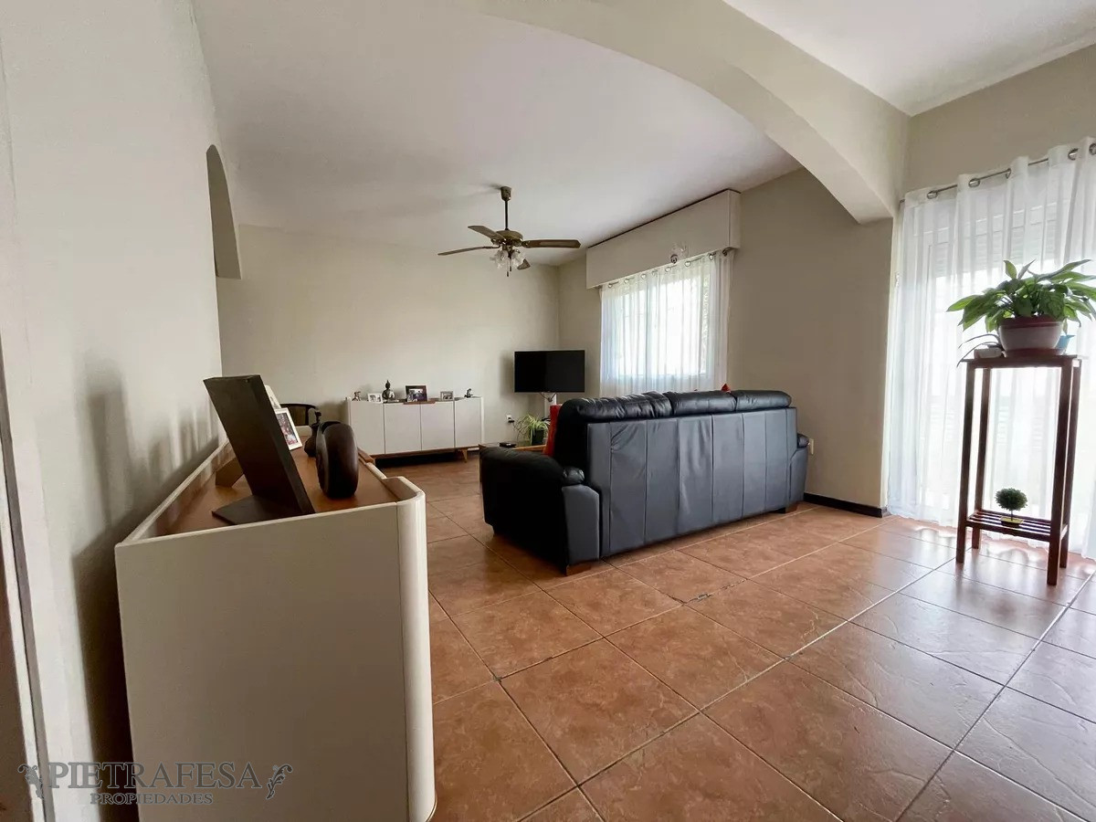 Casa ID.12082 - Casa en venta 4 dormitorios, 2 baños, gje- Buceo