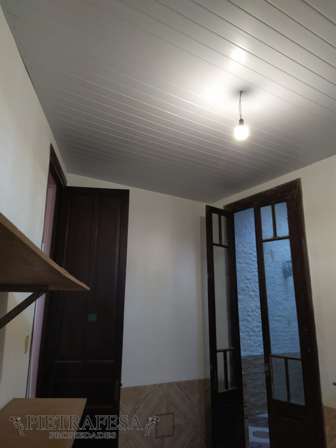 Casa ID.906 - Casa con renta en venta  4 dormitorios 1 baño Guaviyu La Figurita  