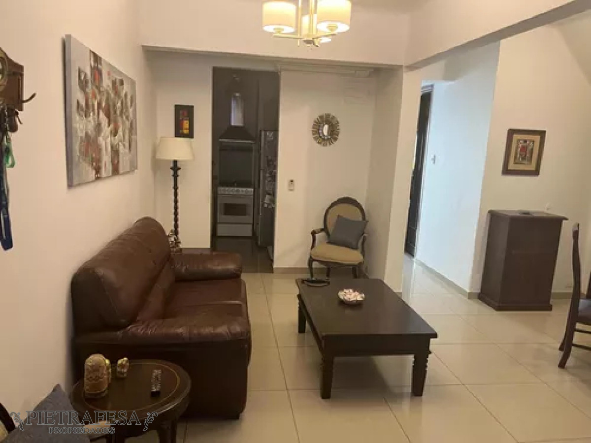 Casa ID.12750 - Casa en venta, 2dormitorios, 1baño, barbacoa. Pocitos.