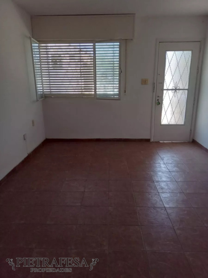Casa ID.12408 - Casa en venta 2 dorm, 1 baño, cochera-Maroñas