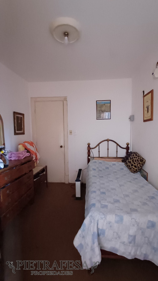 Casa ID.7322 - Casa en venta 5 dormitorios, 4 baños, fondo con piscina y garaje-Basilea-Carrasco