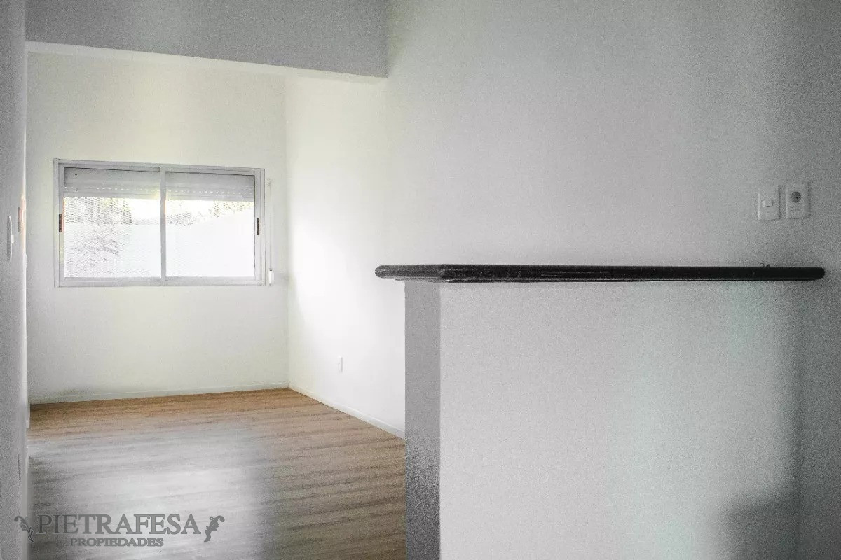 Casa ID.10150 - Casa en venta con renta 2 dormitorios, 1 baño, cochera y patio-Maroñas