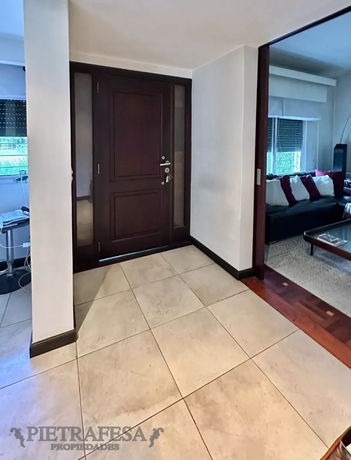 Casa ID.6238 - Casa en venta 3 dormitorios, 3 baños, fondo con barbacoa, piscina y garaje-Lancasteriana-Carrasco Norte