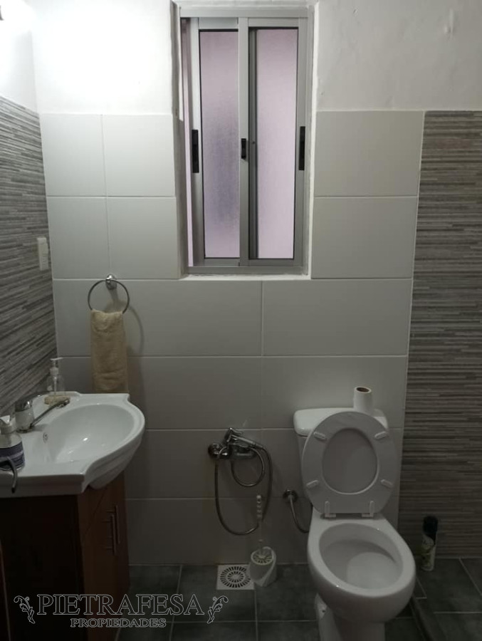 Casa ID.10668 - Casa en venta 2 dormitorios, 1 baño, patio- Tres Cruces