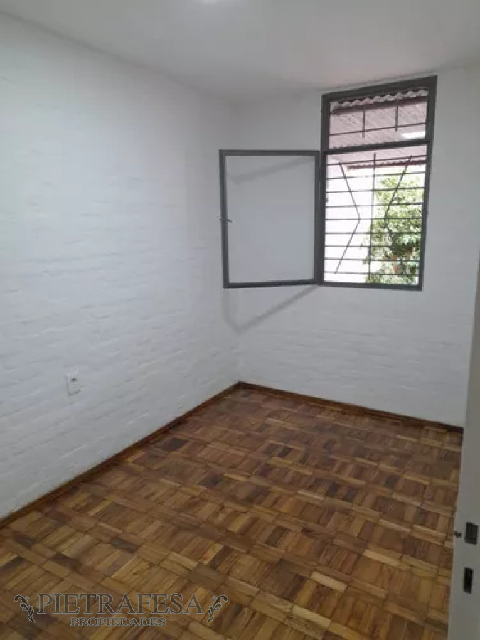 Casa ID.12638 - Casa en alquiler, 2dormitorios, 1baño, patio, garaje. Maroñas.