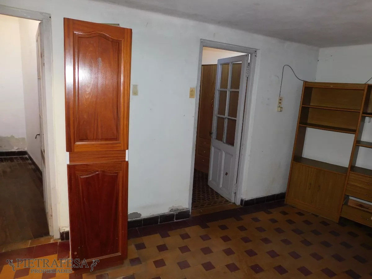 Casa ID.9412 - 3 casas a reciclar en venta, 5 dormitorios, 3 baños-Cordón