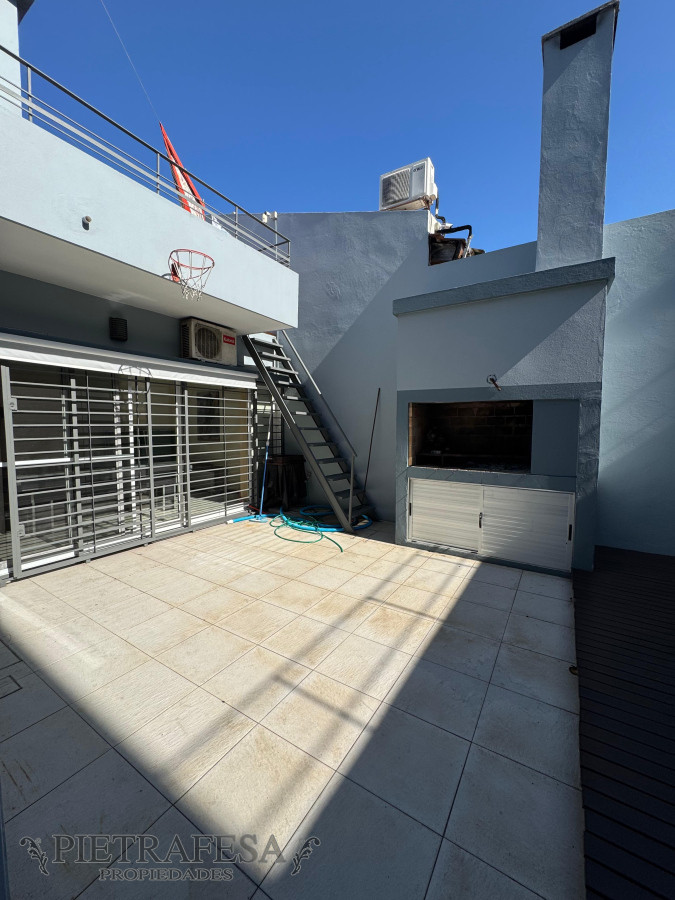 Casa ID.12278 - Gran casa en venta 6 dormitorios, 4 baños, piscina-Punta Gorda