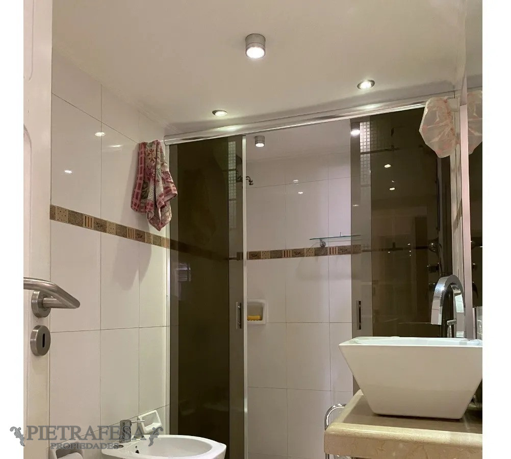 Casa ID.4806 - Casa en venta 3 dormitorios, 2 baños, patio, barbacoa y garaje- Calle Doctor Arturo Lezama- Aguada