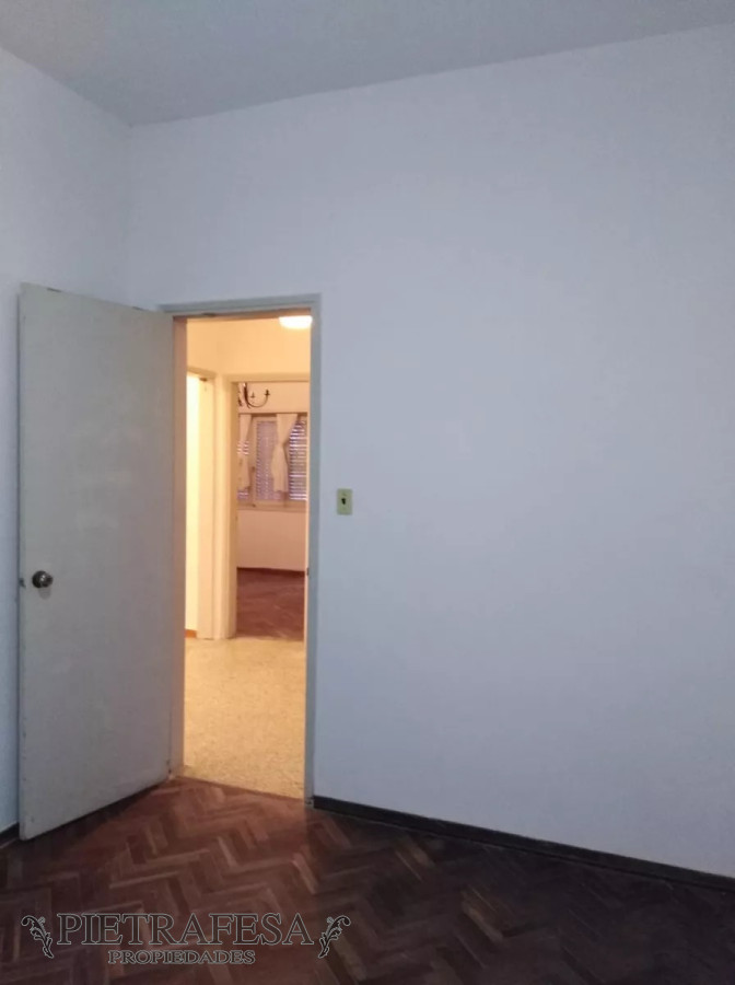 Casa ID.11069 - Casa en venta con renta 3 dormitorios, 2 baños,gje-Colón