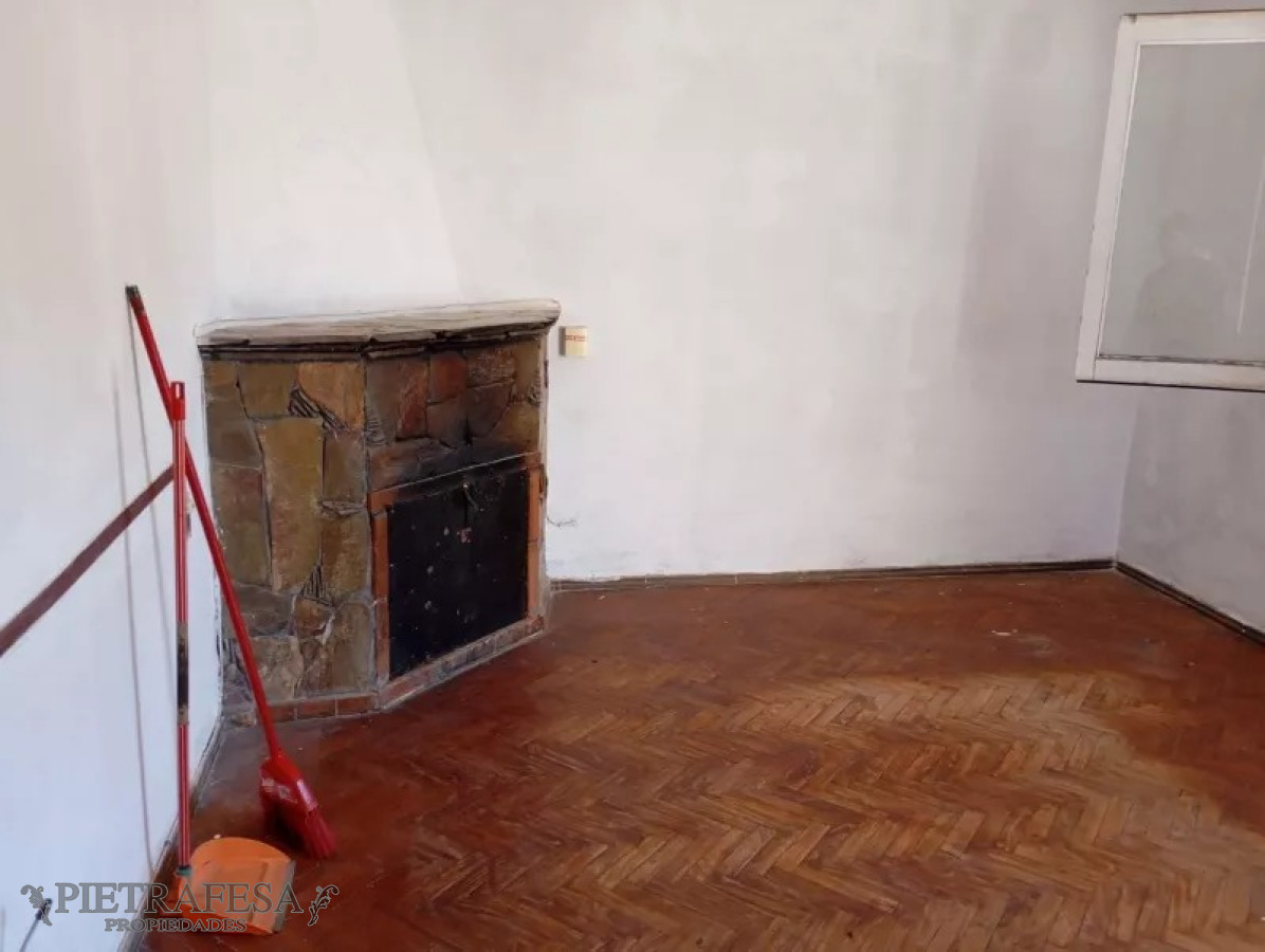 Casa ID.11499 - Casa en venta con renta 2 dormitorios, 2baños, gje-Colón