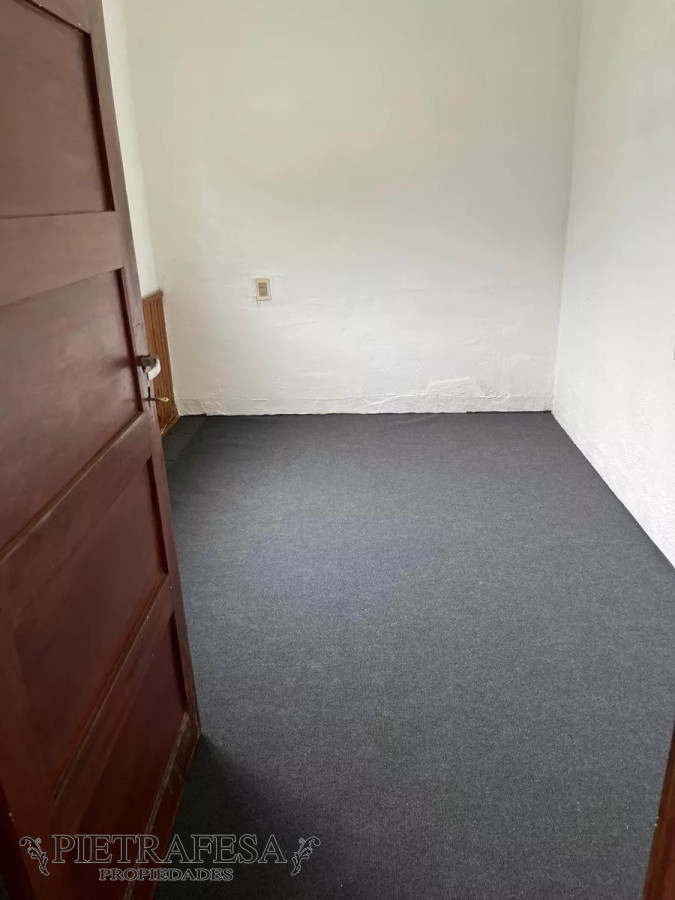 Casa ID.7020 - Casa en venta 2 dormitorios 1 baño,  y cochera- Cadiz -La Blanqueada