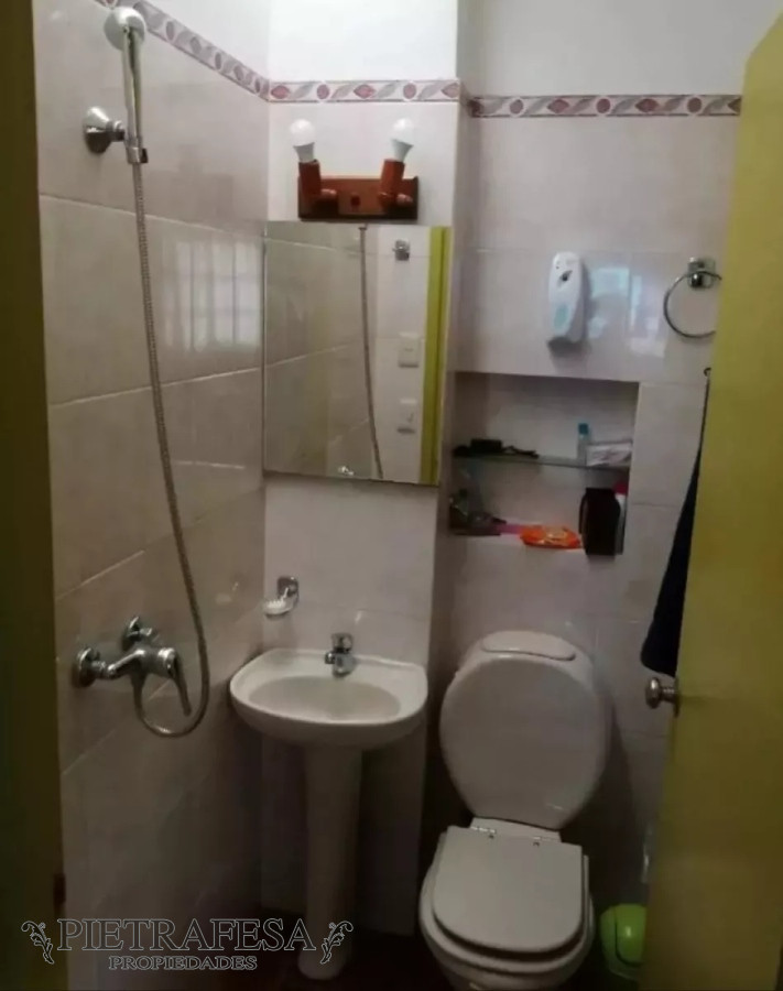 Casa ID.8809 - Casa en venta, 4 dormitorios, 3 baños, patio, barbacoa, garaje, Ramón y Cajal, La Blanqueada.