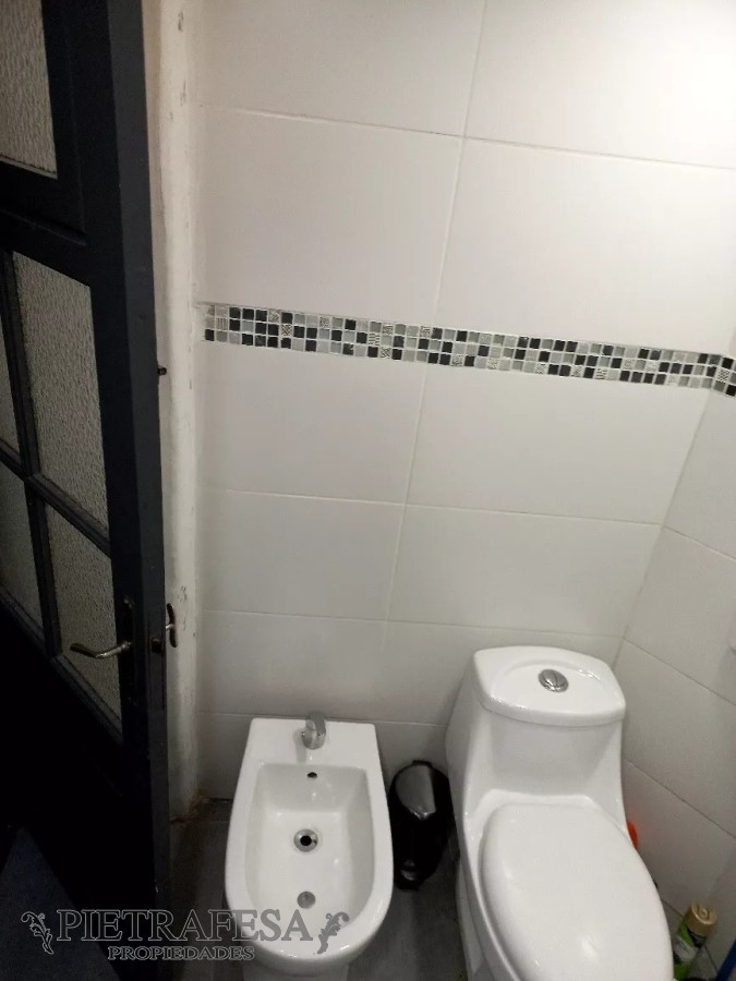 Casa ID.5832 - Casa en venta 3 dormitorios, 1 baño y azotea con parrillero- Miñones- Punta Carretas