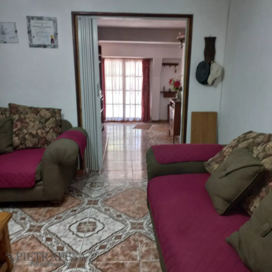 Casa ID.12250 - Casa en venta 2 dormitorios, 2 baños, patio-Colón 