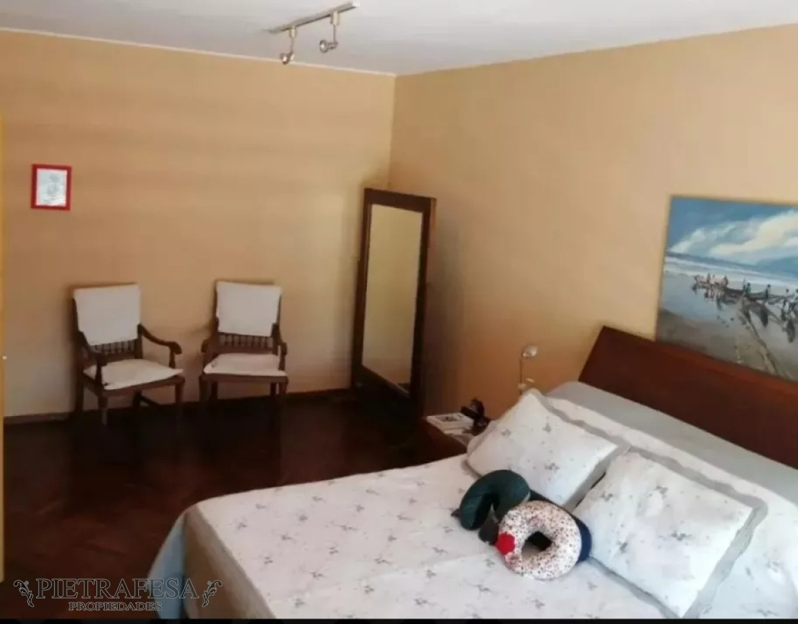 Casa ID.8809 - Casa en venta, 4 dormitorios, 3 baños, patio, barbacoa, garaje, Ramón y Cajal, La Blanqueada.