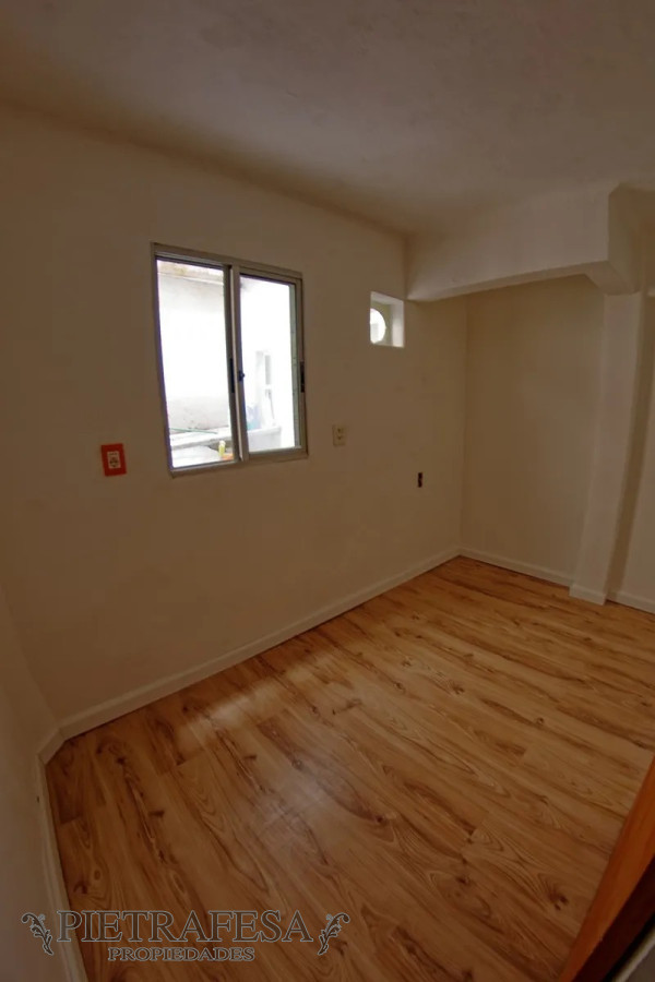 Casa ID.4741 - Casa en venta 2 dormitorios, 1 baño y patio con parrillero- Ciudad De Bahía Blanca- Parque Batlle