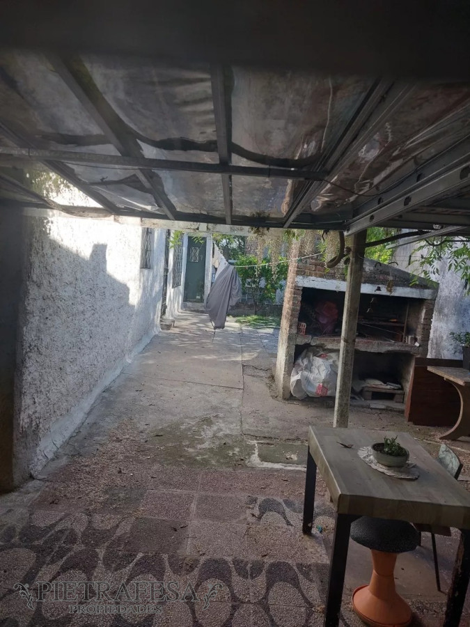 Casa ID.8866 - 2 casas en venta, 4 dormitorios, 2 baños, fondo, gje-Paso de las Duranas