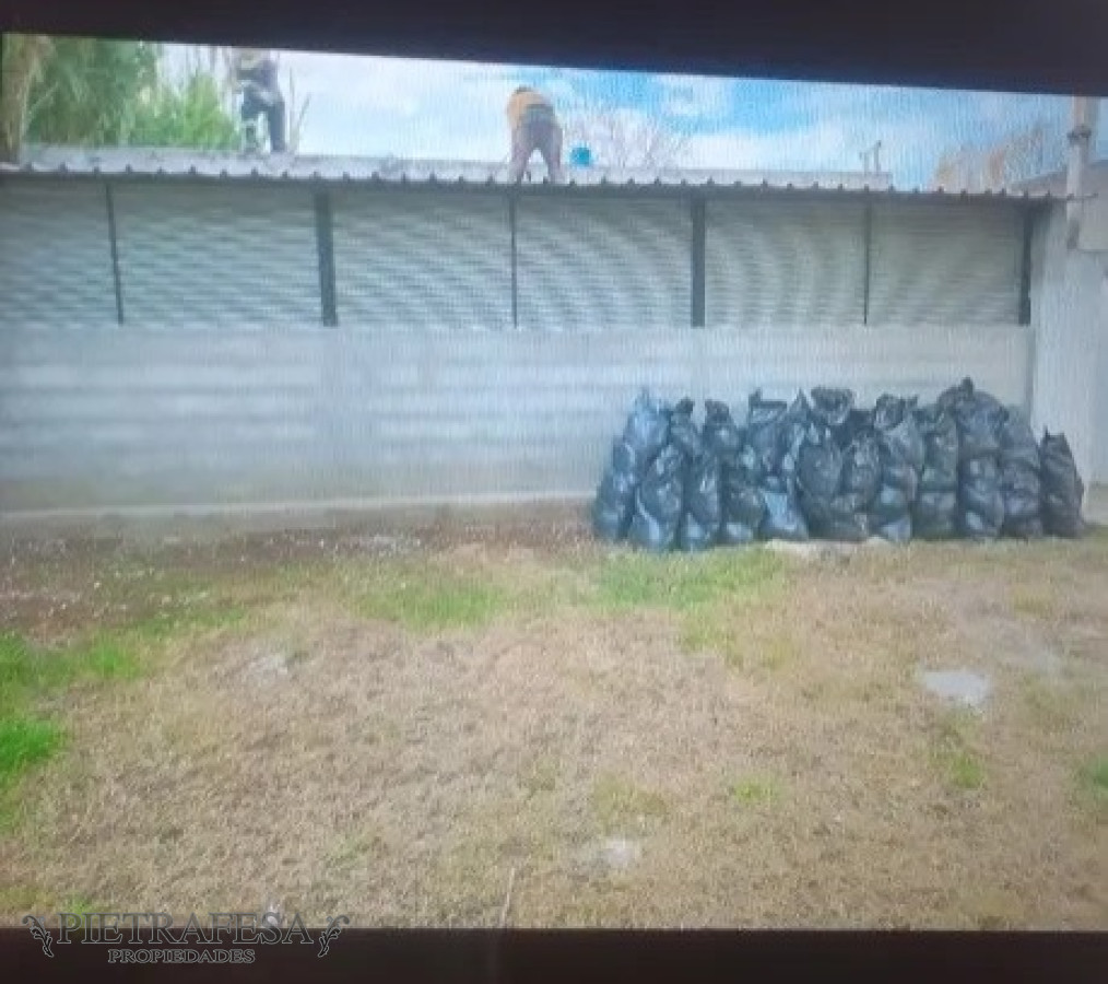 Casa ID.13638 - Casa de 1 dormitorio y monoambiente con renta en venta-Las Acacias