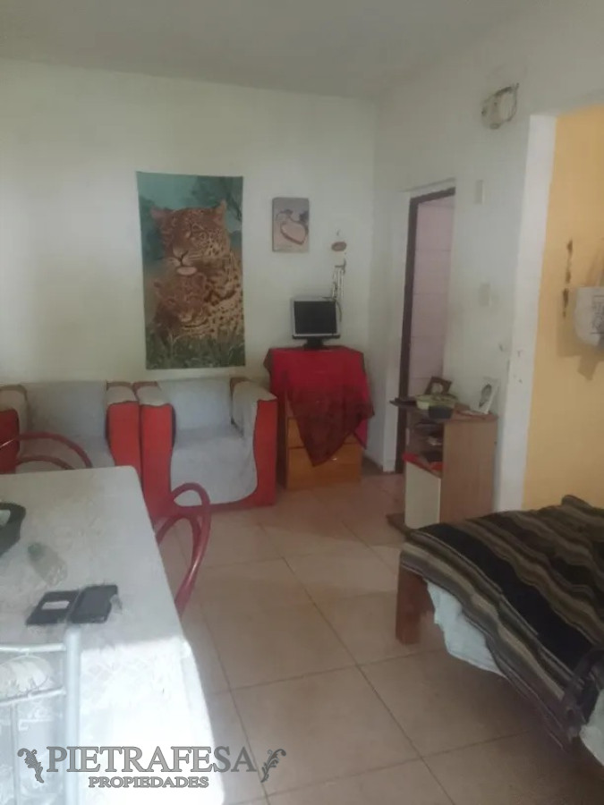 Casa ID.13638 - Casa de 1 dormitorio y monoambiente con renta en venta-Las Acacias