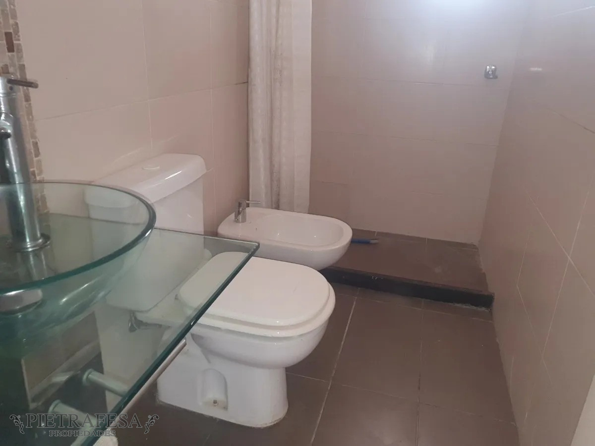 Casa ID.1868 - Venta casa dúplex con renta 2 dormitorios 1 baño- Minas- Palermo