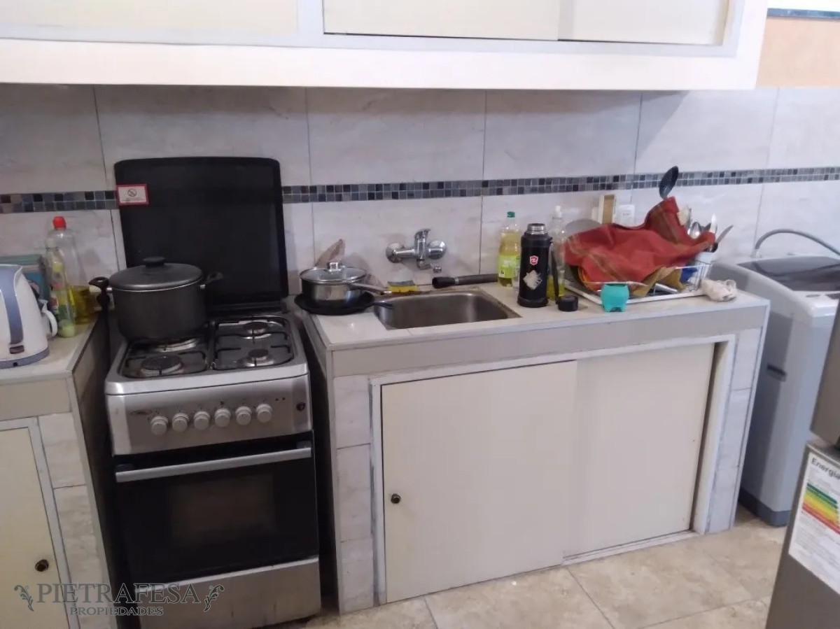 Casa ID.5530 - Casa en venta 2 dormitorios, 1 baño y azotea- Constitución-La Comercial