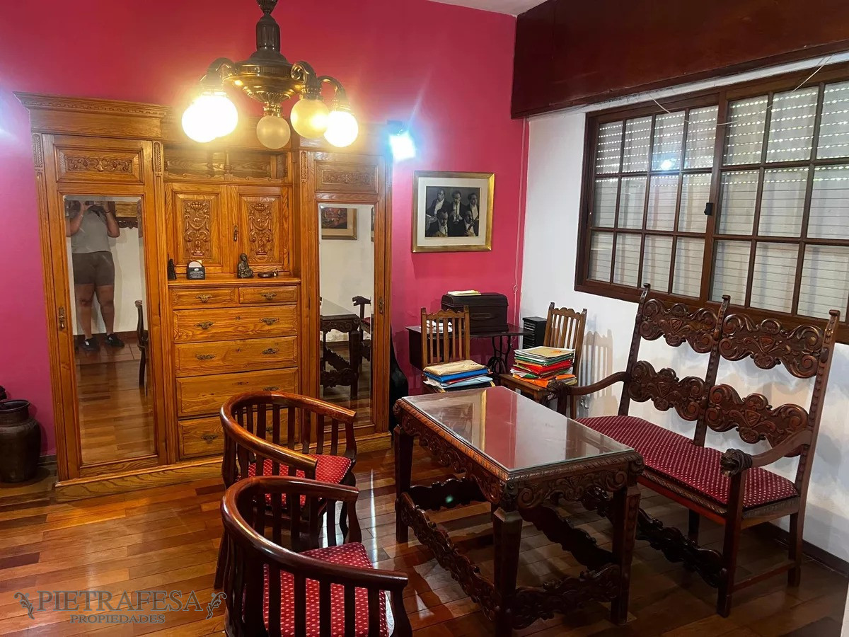 Casa ID.12342 - Casa en venta 4 dormitorios, 2 baños, barbacoa-Pocitos 