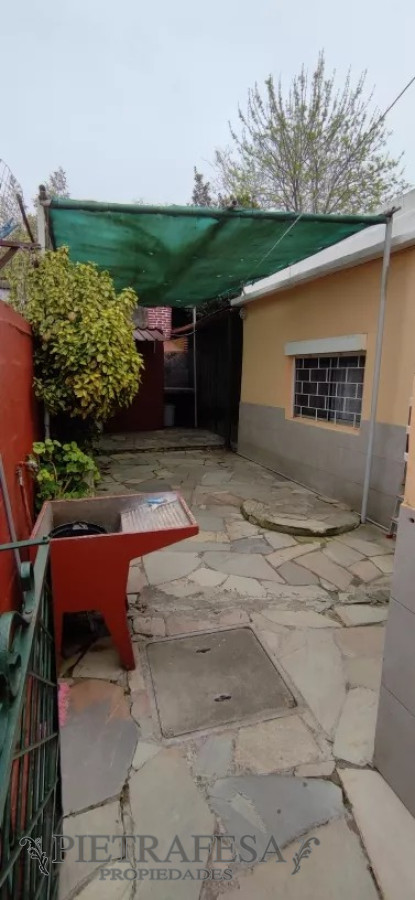 Casa ID.11106 - Casa en venta 2 dormitorios, 1 baño, cochera-Maroñas
