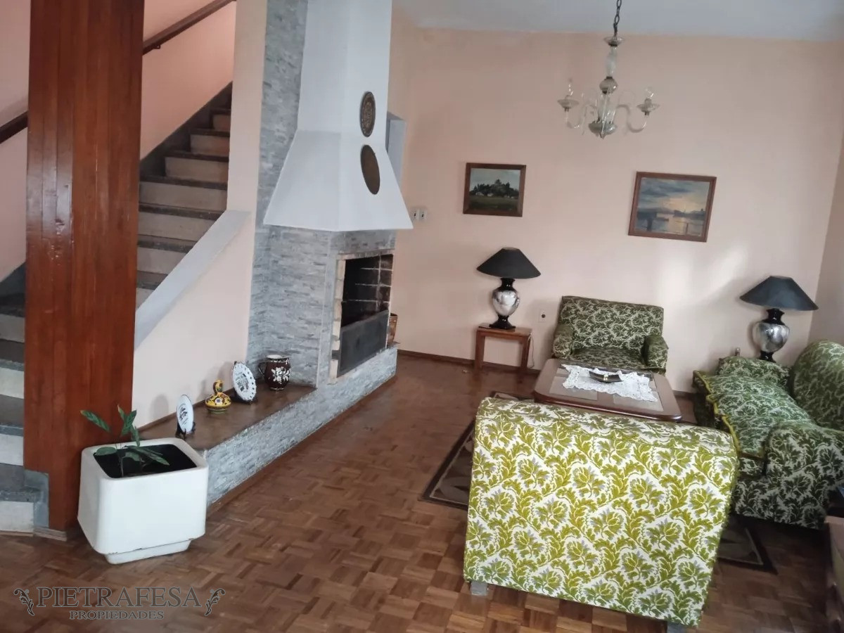 Casa ID.7234 - Casa en venta 3 dormitorios, 3 baños, patio y garaje- Estivao -Parque Batlle