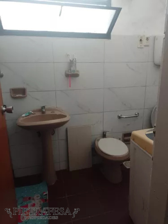 Casa ID.12746 - Casa en alquiler, 3dormitorios, 1baño, patio, garaje. Solymar.