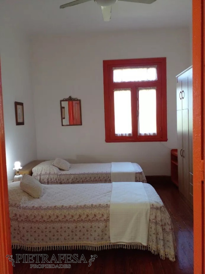 Casa ID.7993 - Casa mas local en venta, 3 dormitorios, 3 baños y azotea-Ejido-Barrio Sur