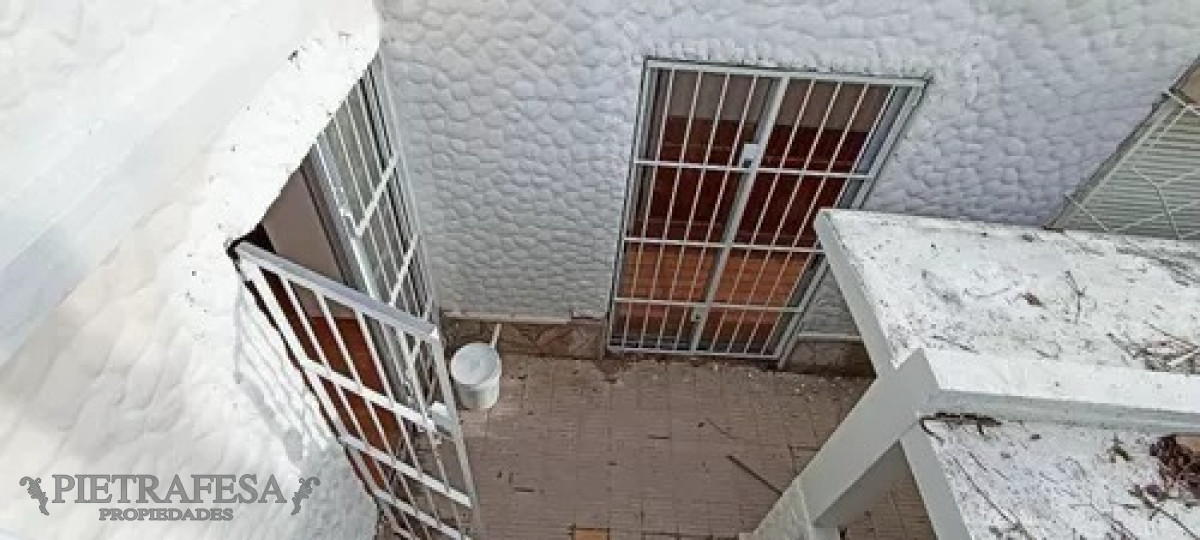 Casa ID.8529 - Casa en venta con renta, 4 dormitorios, 1 baño, azotea y garaje-Cnel. Santiago Labandera -Capurro