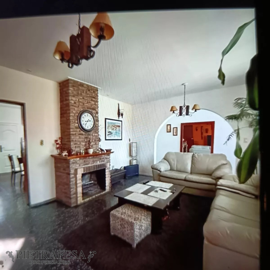 Casa ID.11090 - Casa en venta 4 dormitorios, 3 baños, azotea, gje-Buceo