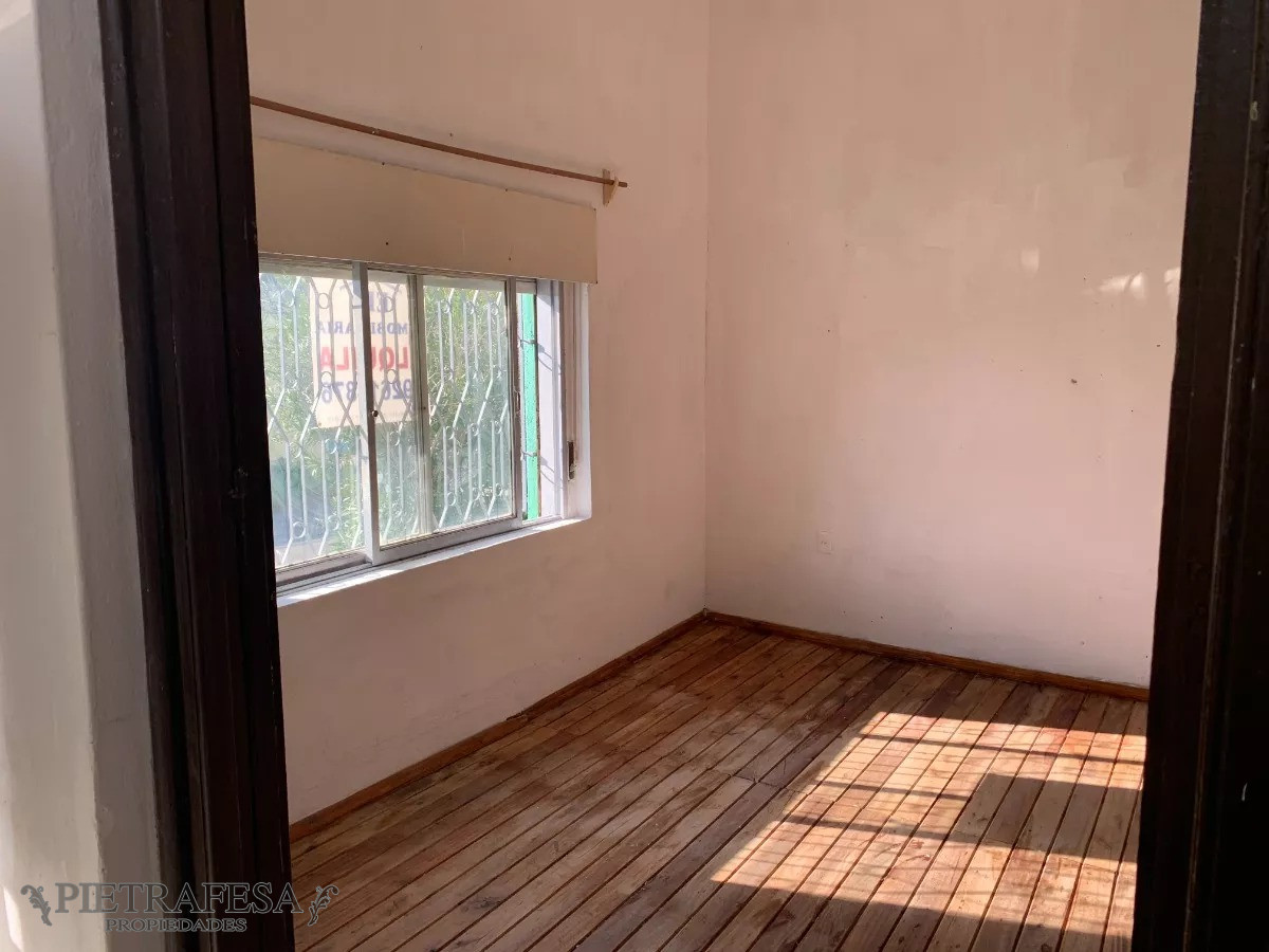 Casa ID.13186 - Casa y apto en venta, 4 dormitorios, cochera-Cerro 