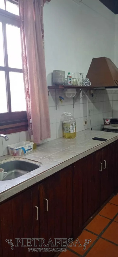 Casa ID.5826 - Casa en venta con renta 2 dormitorios, 2 baños y azotea con parrillero-Juan Arteaga- Cerrito