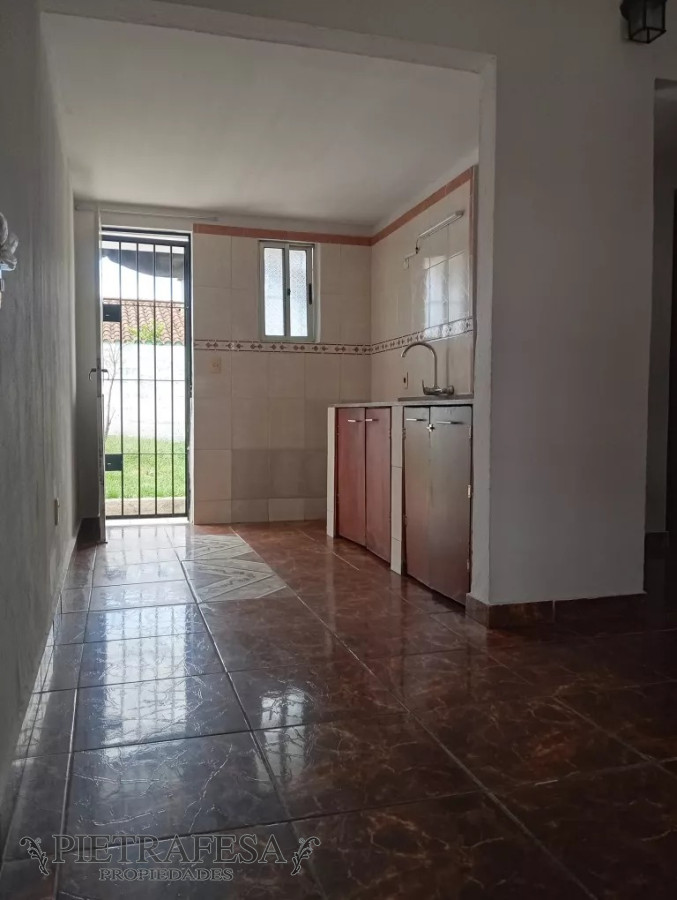 Casa ID.9652 - Casa en venta 2 dormitorios, 1 baño, fondo-Villa Española 