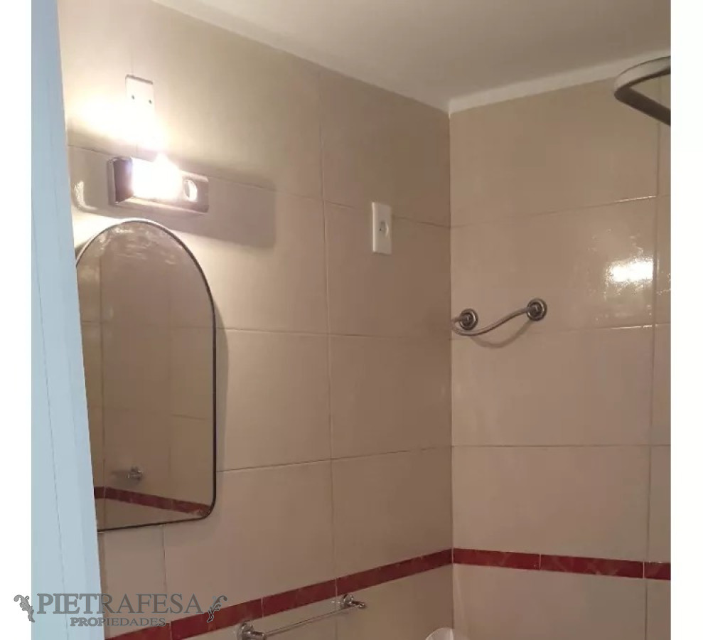Casa ID.9620 - Casa en venta con renta, 2 dormitorios, 1 baño, patio- Unión.