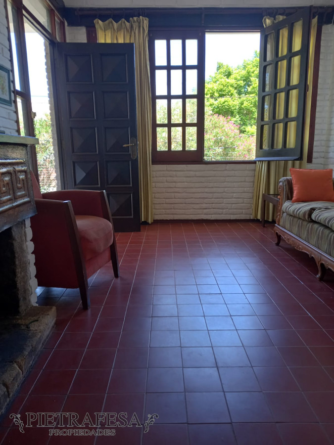 Casa ID.7345 - Casa en venta 4 dormitorios, 3 baños, fondo barbacoa y garaje-Parada 23 -Punta del Este 