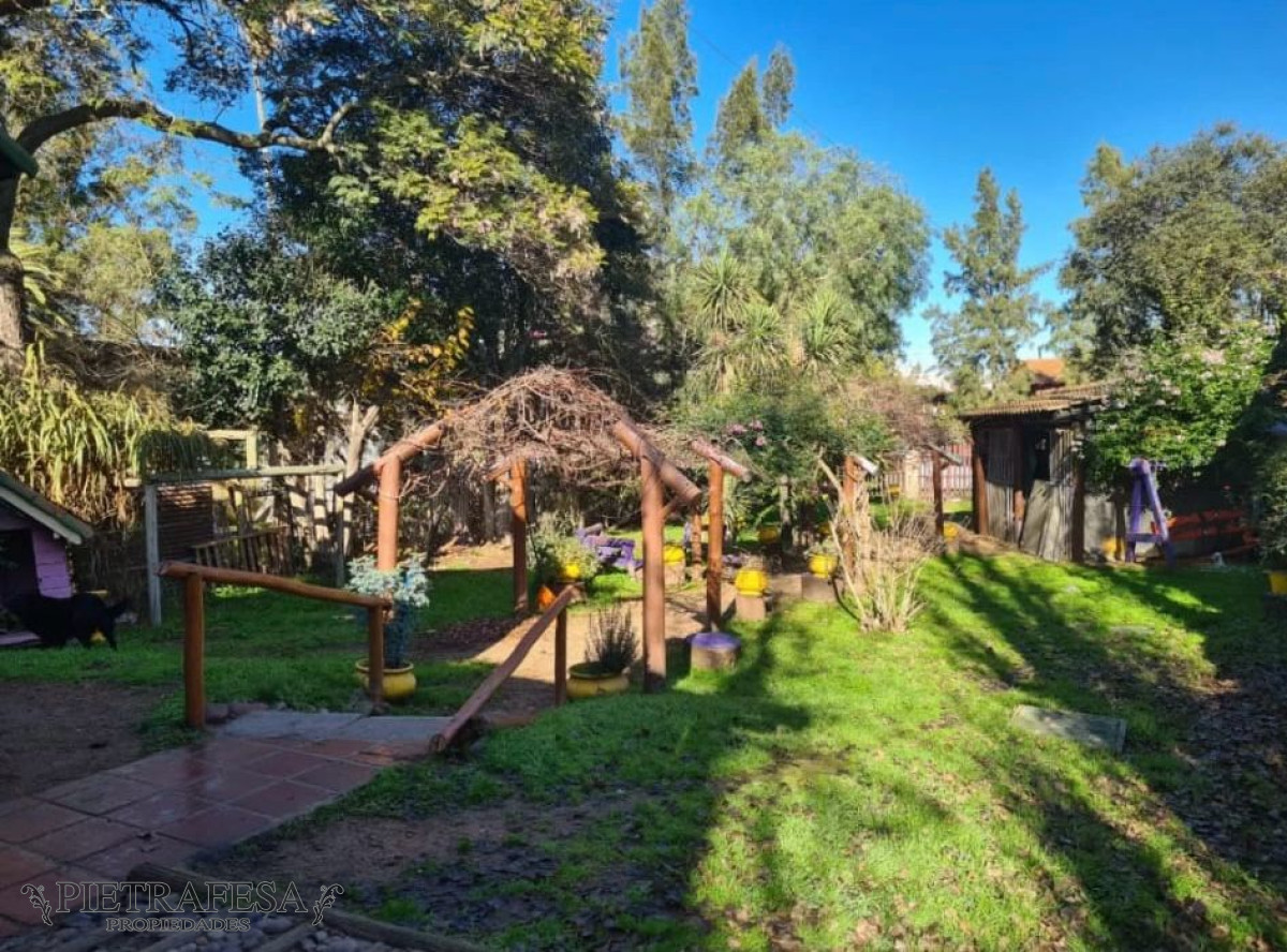 Casa ID.13133 - Casa en venta 4 dormitorios, jardin cochera-Lezica