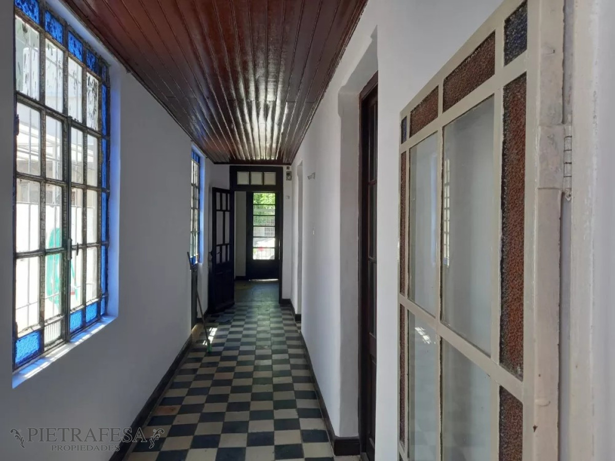 Casa ID.8386 - Casa en venta 3 dormitorios, 1 baño, patio y azotea-Ing Manuel Rodríguez Correa-Aires Puros
