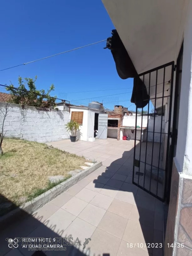 Casa ID.9652 - Casa en venta 2 dormitorios, 1 baño, fondo-Villa Española 