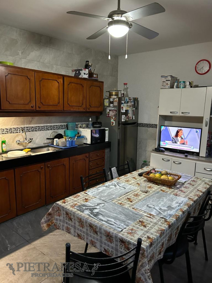 Casa ID.1554 - Casa en venta padrón único con dos casas con fondo y cochera -Zum Felde - Malvin Norte